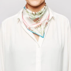 BLUE AND PINK NELLIKE SCARF