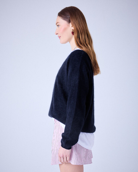 TRUI SOELI NAVY