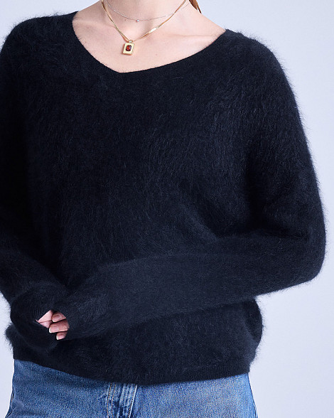 TRUI SOELI BLACK